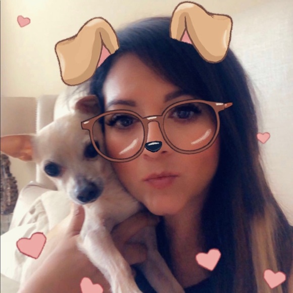 Meet your Posher, Evelyn - Picture 3 of 16